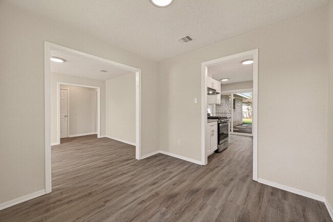 Foto del edificio - 5423 Grace Point Ln