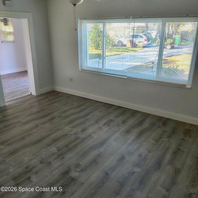 Building Photo - 313 Oleander Pl