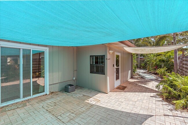 Building Photo - 5740 Britannia Dr