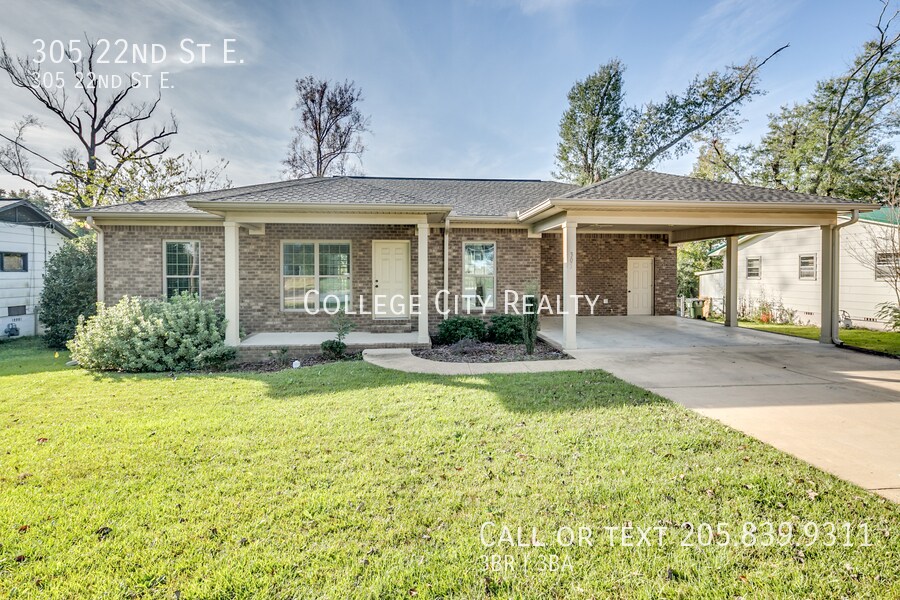 Primary Photo - 305 22nd E St