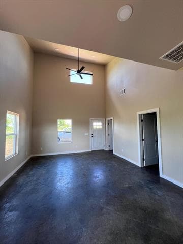 Building Photo - 558 County Rd