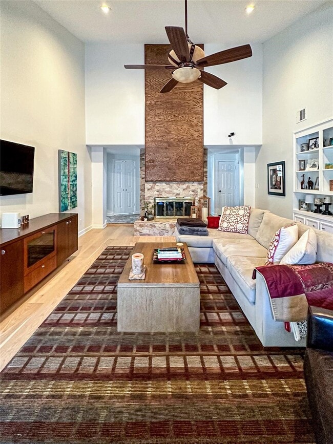 Building Photo - 1201 Pech Rd