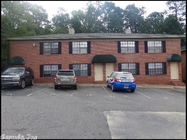 Primary Photo - 1815 Reservoir Rd