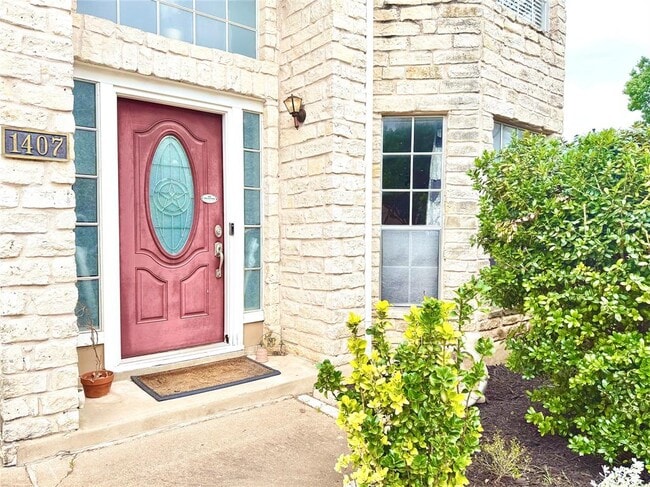 Building Photo - 1407 Deer Ledge Trail