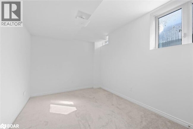 Building Photo - 100 Nottingham Rd