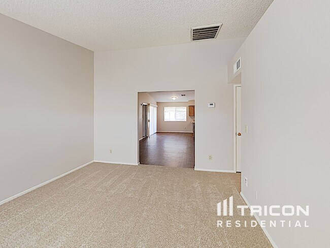 Building Photo - 7044 W Taylor Street Phoenix AZ