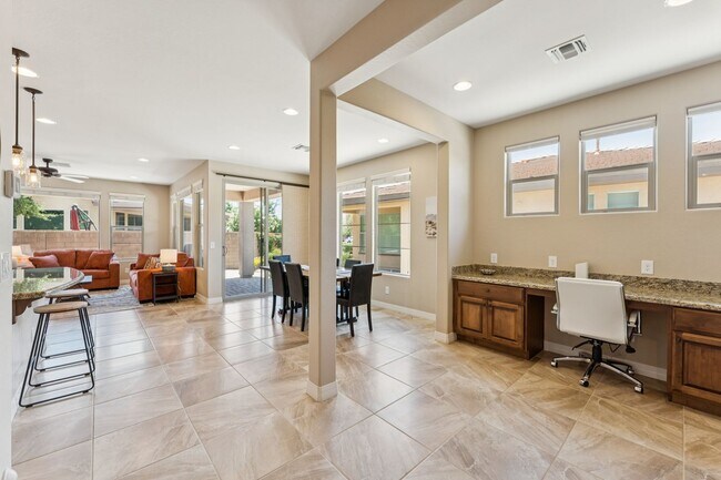 Foto del edificio - Resort Community - Queen Creek Furnished R...