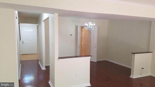 Foto del edificio - 3437 Harrington Dr
