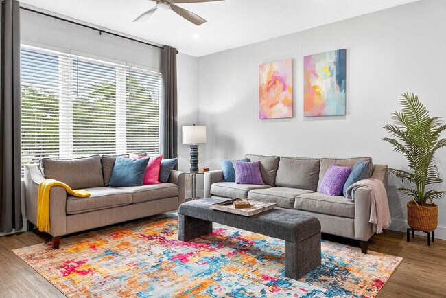 Foto del edificio - 620 Petit Wy