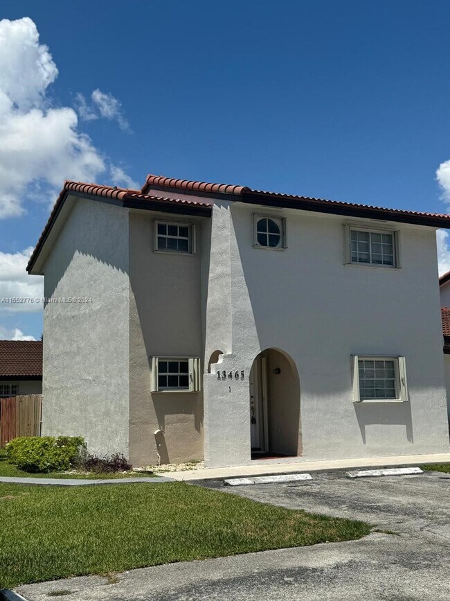 Foto del edificio - 13465 SW 62nd St