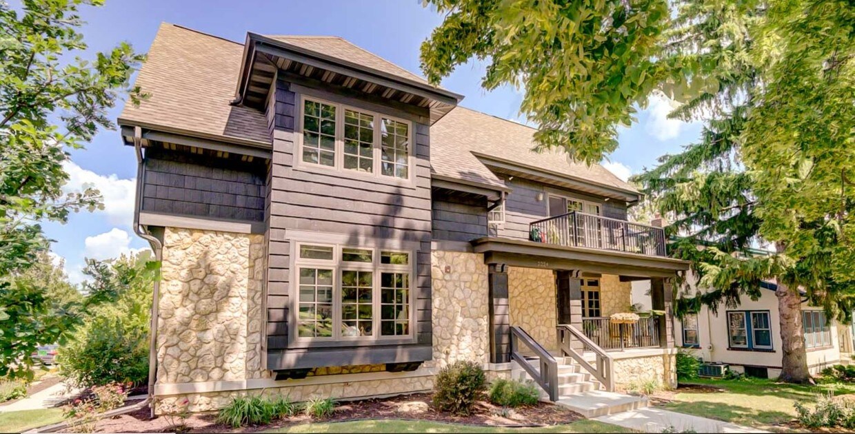 2224 Regent St, Madison, WI 53726 Apartments in Madison, WI