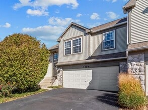 Building Photo - 3302 Bromley Ln