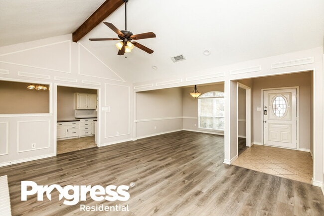 Building Photo - 5700 Acapulco Dr