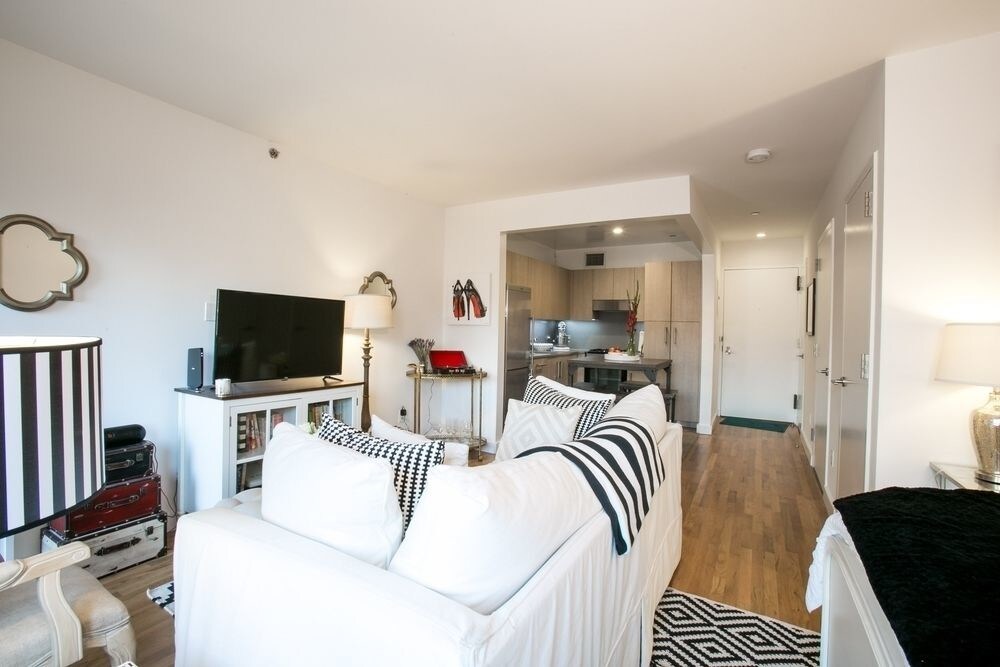 101 W 15th St, New York, NY 10011 - 101 W 15th St New York, NY 10011 ...