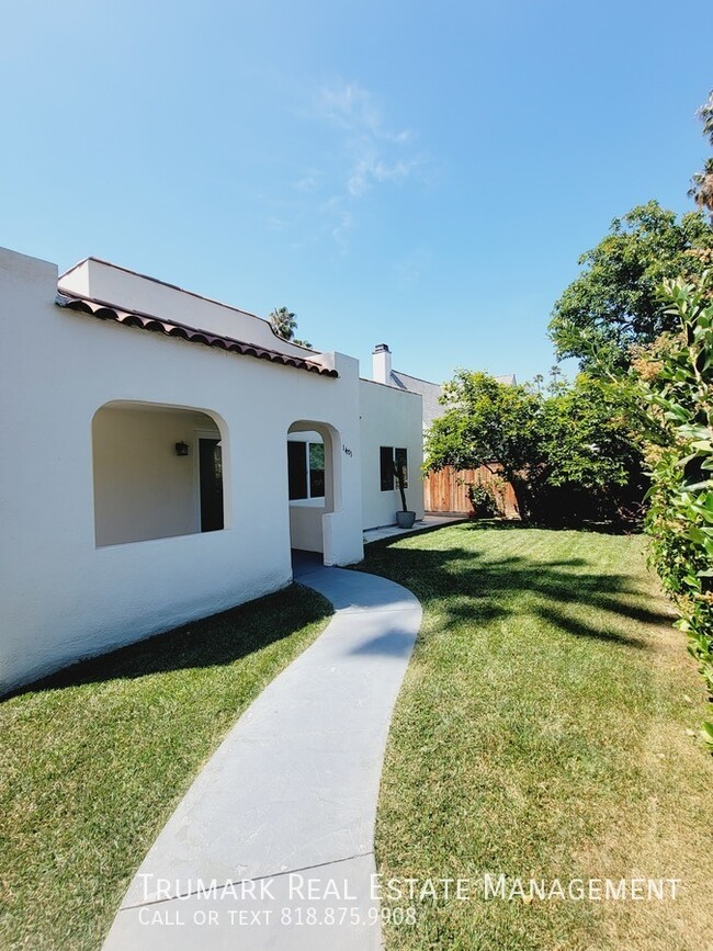 Building Photo - California 2 bedroom Bungalow in Silverlake !