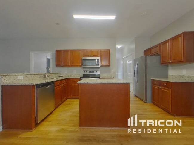 Foto del edificio - 621 Staffwood Dr