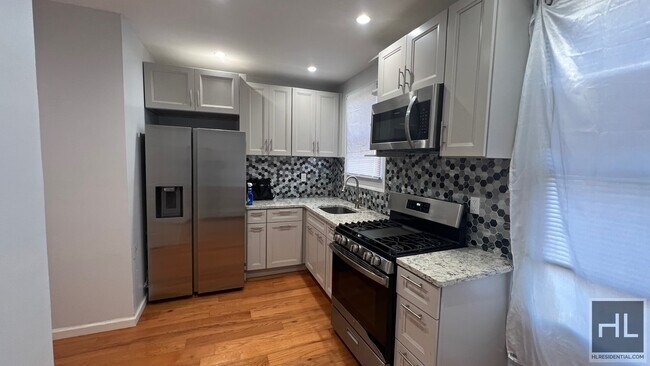Building Photo - NEWLY RENOVATED  2 BEDROOMS 46 STREET/ EAS...