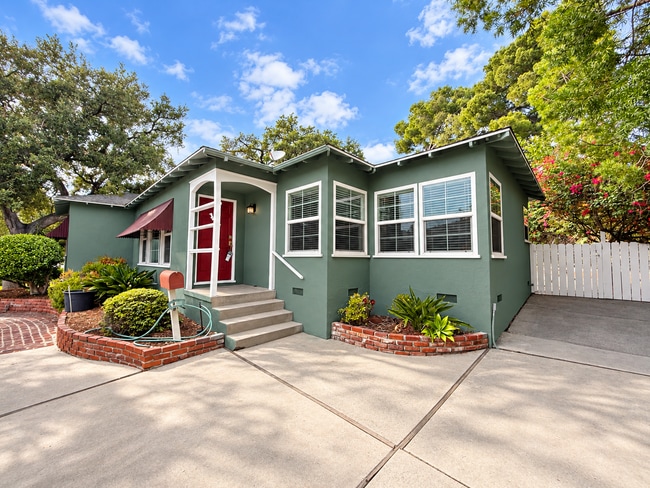 Building Photo - 2665 Mayfield Ave