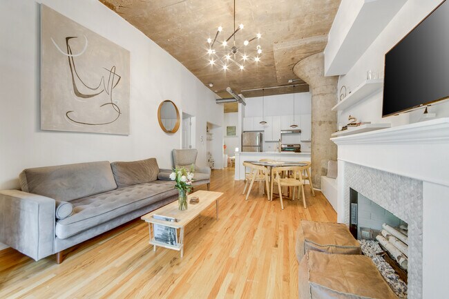 Foto del edificio - 1151 W 15th St