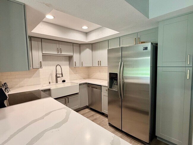 Foto del edificio - AVAILABLE NOW! BEAUTIFUL 2-Bedroom 2 -bathroom Condo in La Quinta Palms! ALL UTILITIES INCLUDED!