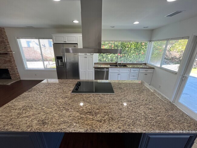 Large Granite Island - 26261 Tarrasa Ln