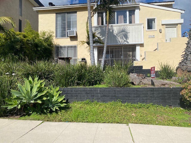 Foto del edificio - 10623 Kinnard Ave