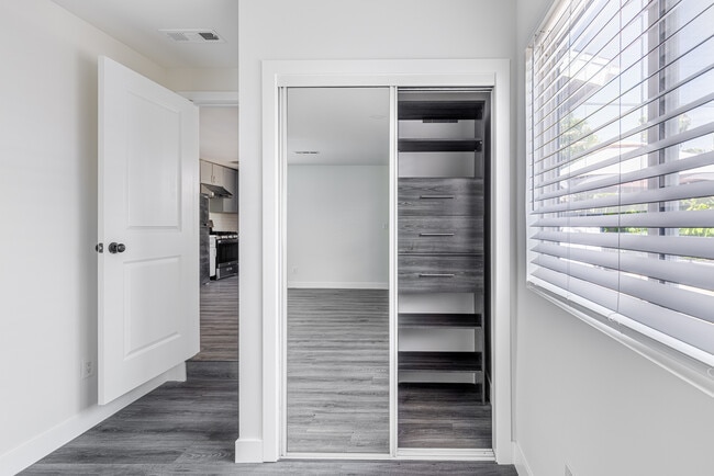 Building Photo - 8143 Hinds Ave