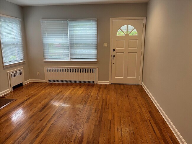 Foto del edificio - 42 Beechwood Ave