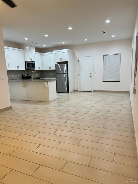 Building Photo - 12 Cari Nicole Ave