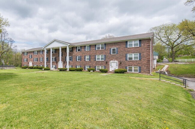 Foto del edificio - 120 Sycamore Ct