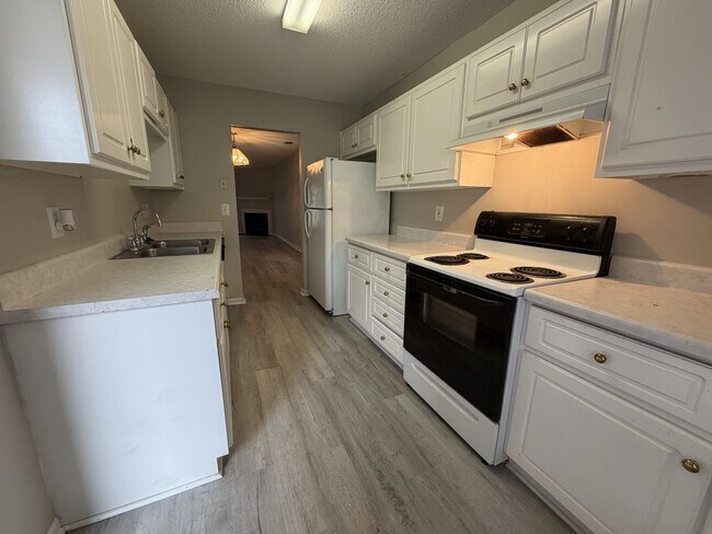 Building Photo - 220 Deer Hound Trail