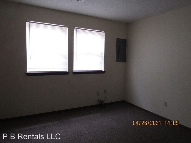 Building Photo - 2 br, 1 bath House - 7914 NW Crossland Circle