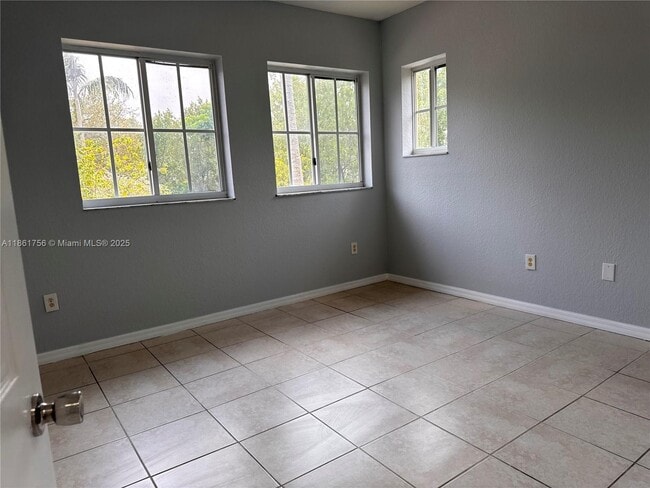 Foto del edificio - 3926 SW 52nd Ave