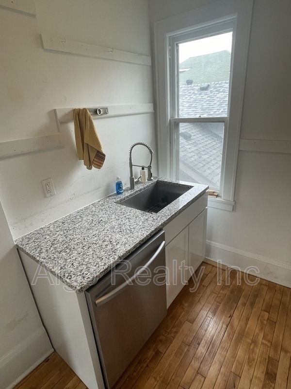 Building Photo - 3449 Snelling Ave