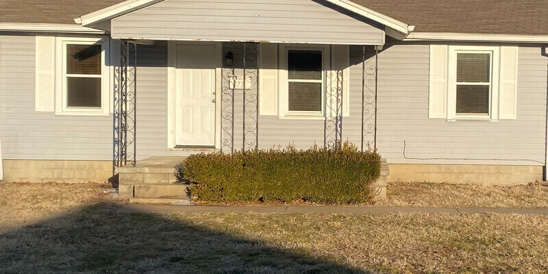 Primary Photo - 2731 S Highland