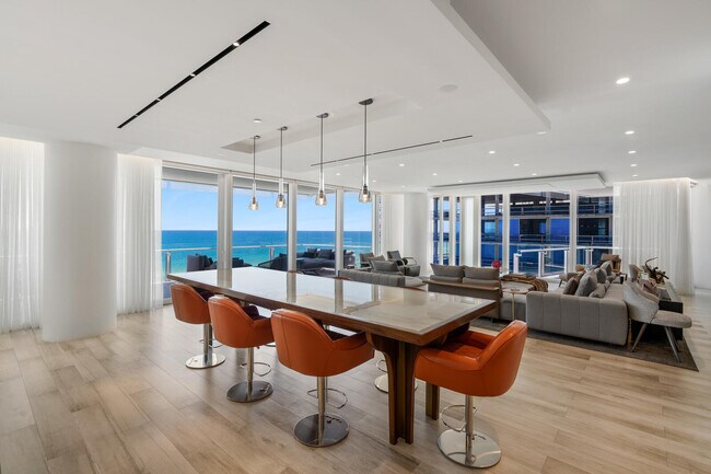 Building Photo - 9001 Collins Ave