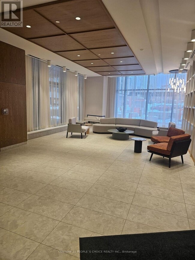 Building Photo - 15 Richardson St