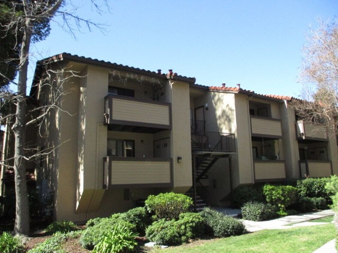 Primary Photo - Warm Springs 2 bedroom is in a great locat...
