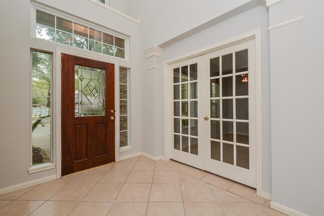 Building Photo - 2010 Fairbranch Ct