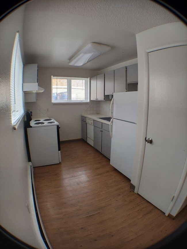 Building Photo - 8020 Boundary Ave