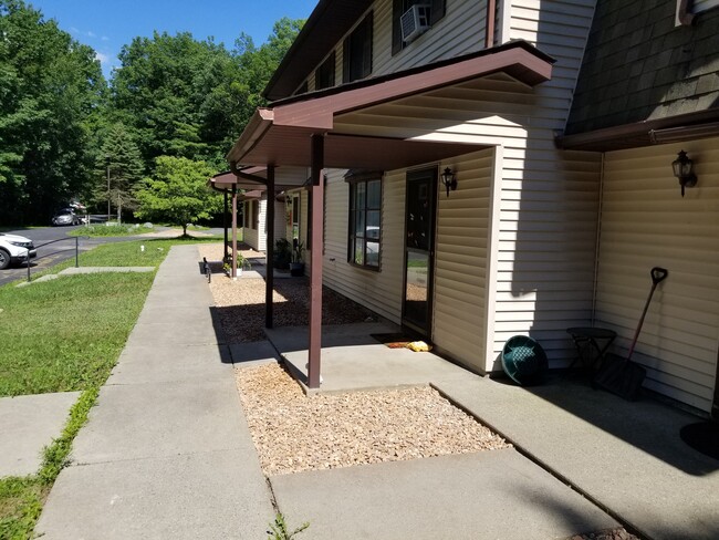 Building Photo - 3470 Key Ct