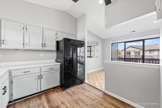 Building Photo - 5815 Wilshire Ct