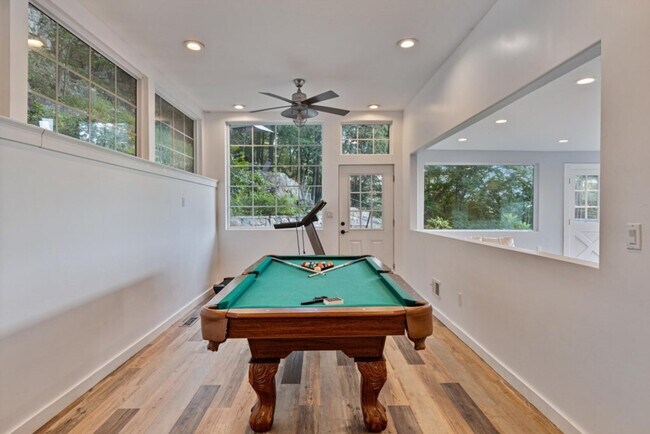 Building Photo - 52 Pavilion Rd