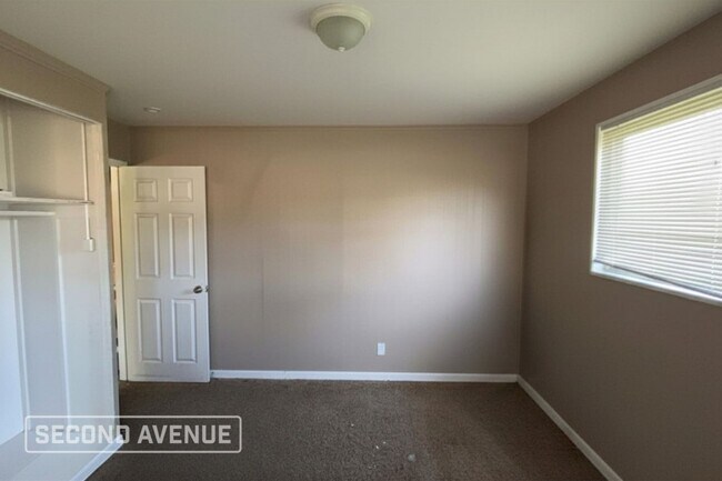 Foto del edificio - 9743 Edgefield Dr