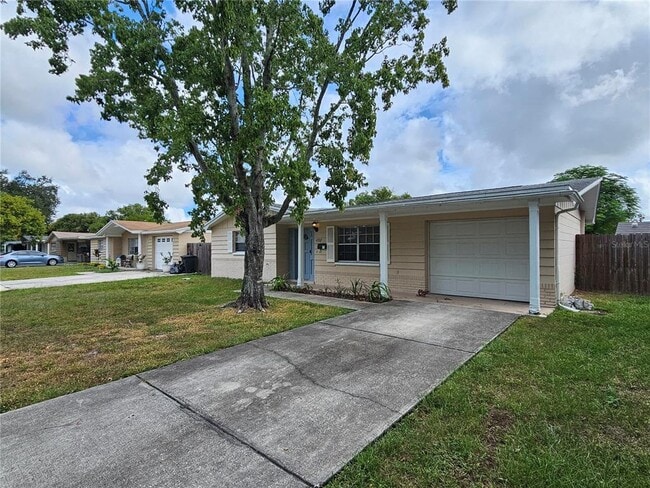 Building Photo - 4332 Newbury Dr