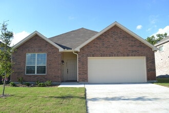 Building Photo - 4413 Hummingbird Dr
