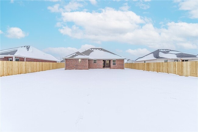 Building Photo - 933 Hampton St