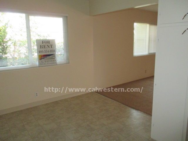 Building Photo - 1030 W Olive Ave
