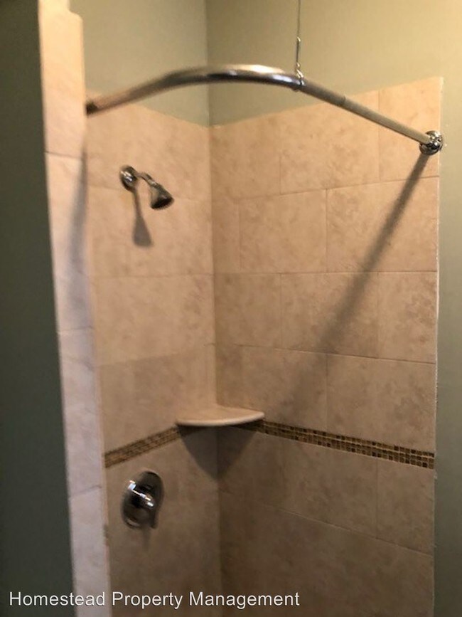 Building Photo - Studio, 1 bath Apartment - 202 Wembly Rd