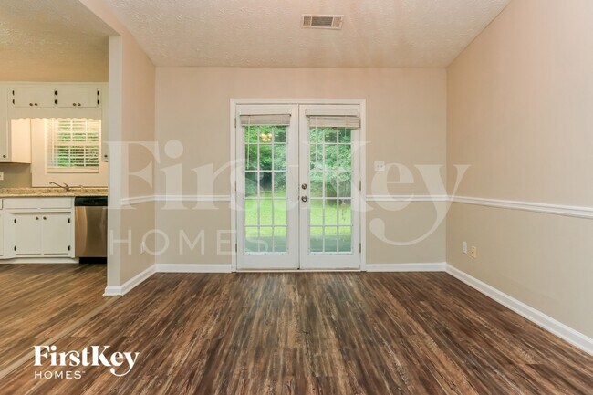 Foto del edificio - 1999 Bullock Trail